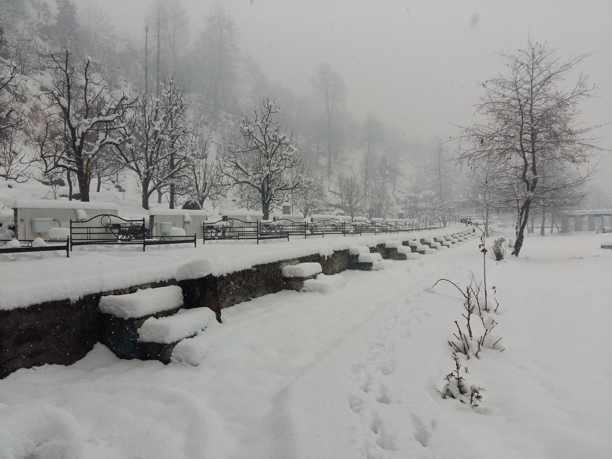 Himalayan Riverside Resort, Manali Exterior foto